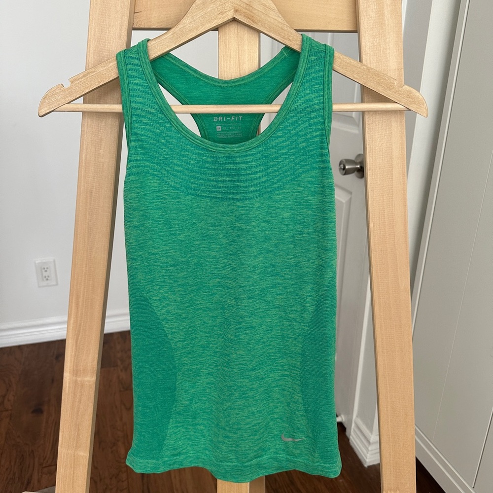 Nike Dir-Fit racerback tank top - Picture 3 of 6